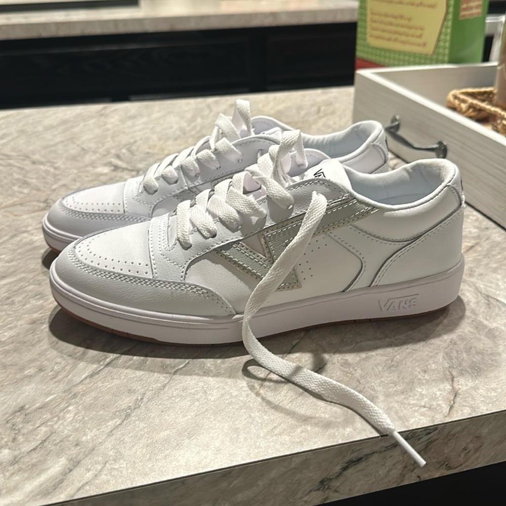 Brand new, never worn vans. Women size 8
